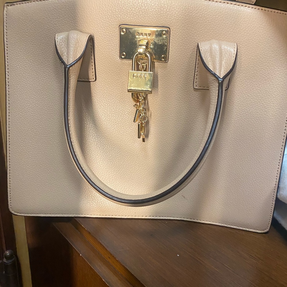 DKNY Leather shoulder bag